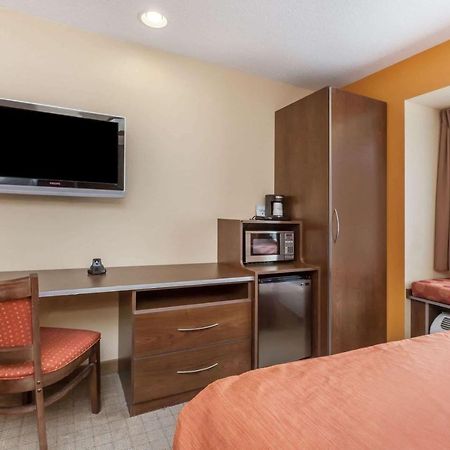 Microtel Inn & Suites By Wyndham Verona Exterior foto